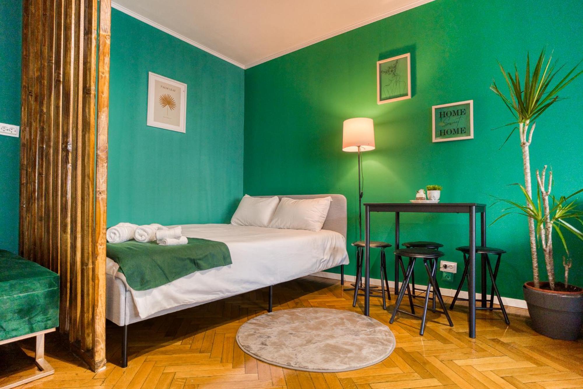 בוקרשט Hacienda Royal Palace - Central Designer Apartment מראה חיצוני תמונה