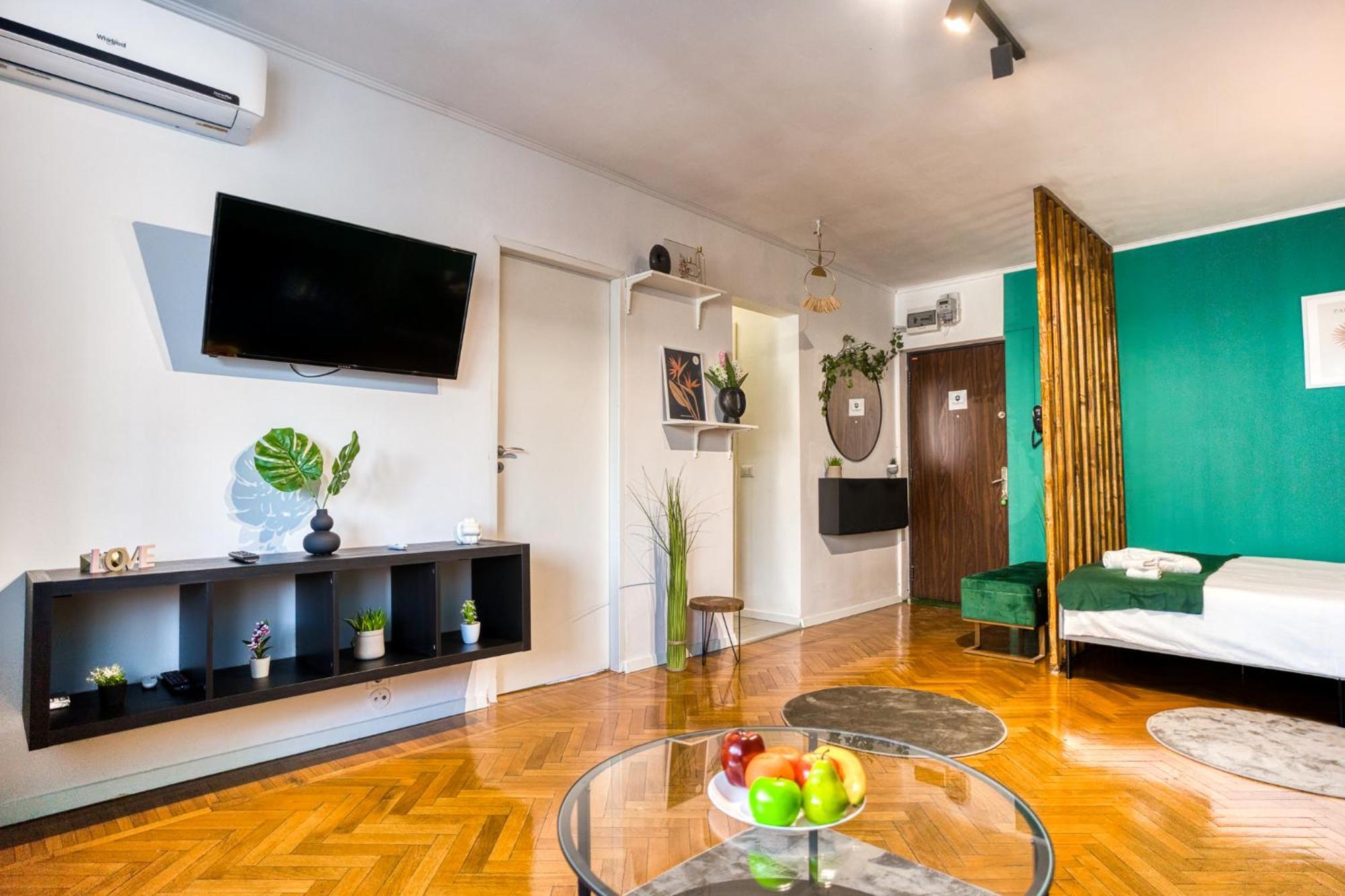 בוקרשט Hacienda Royal Palace - Central Designer Apartment מראה חיצוני תמונה