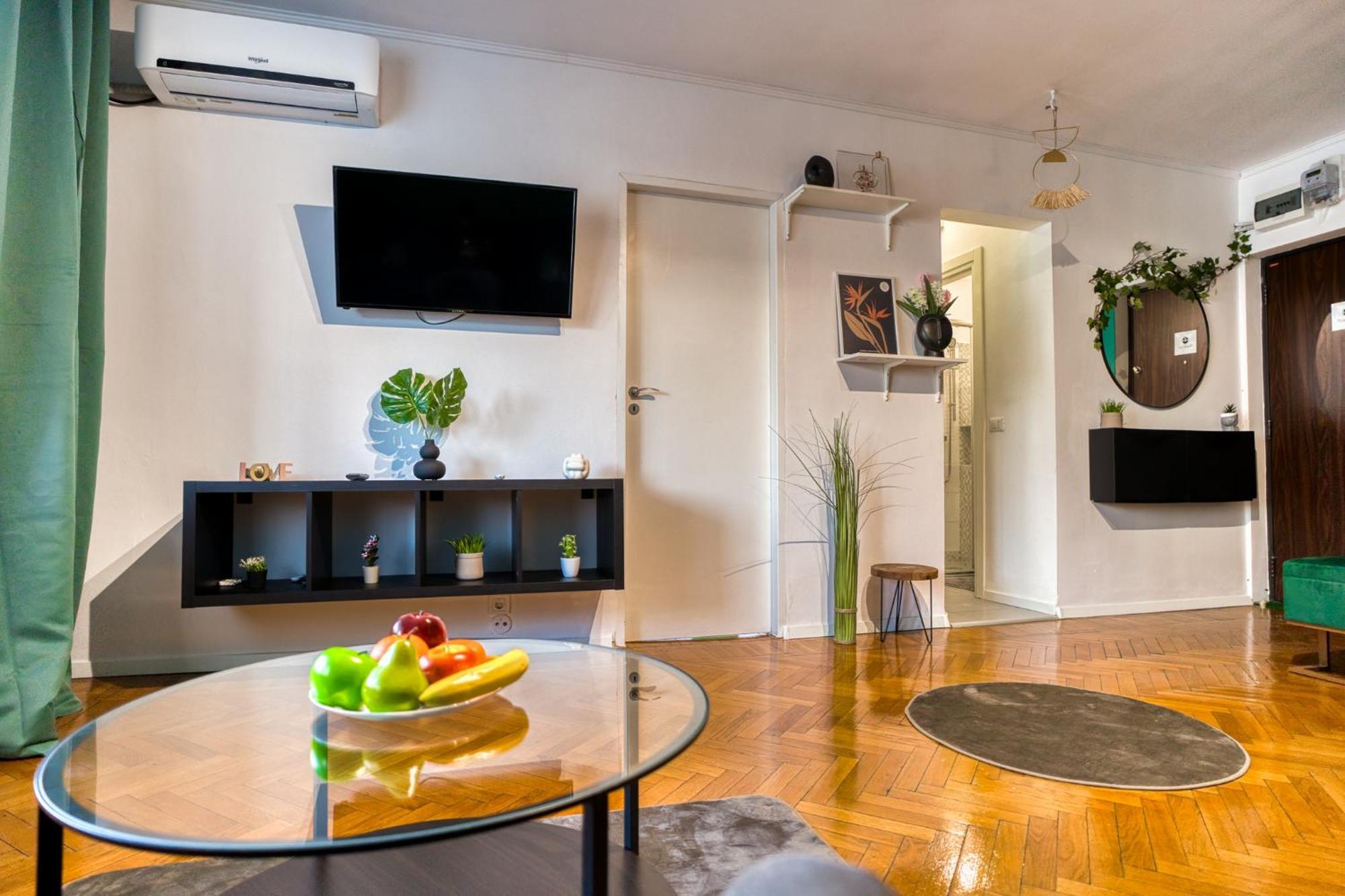 בוקרשט Hacienda Royal Palace - Central Designer Apartment מראה חיצוני תמונה
